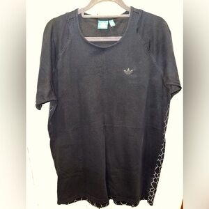 Adidas athletic Tee. Size: L